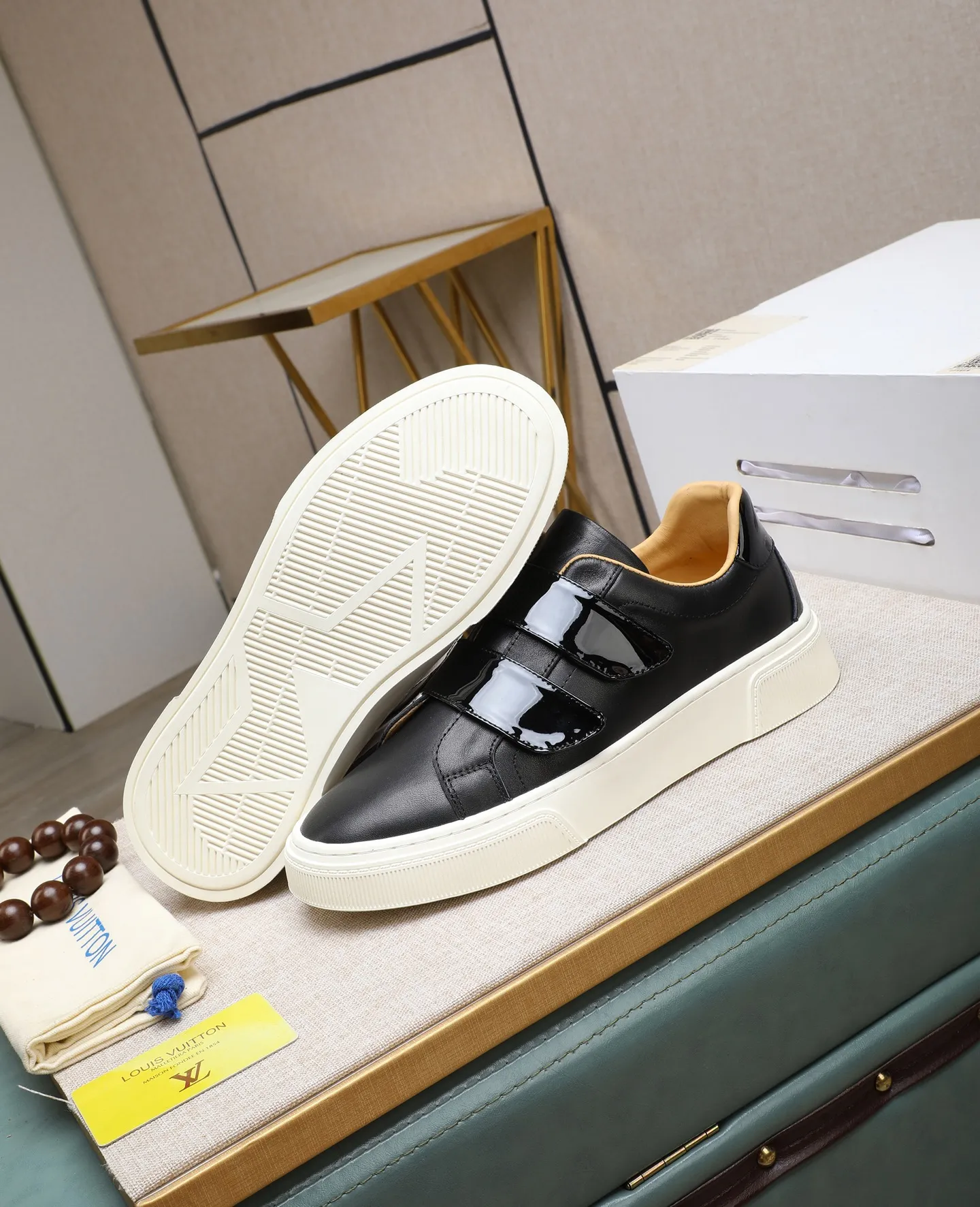 Men's shoes 💰460 [LV～] Men's casual shoes 2025z cabinet sales simultaneously 🔶Size: 38-44 #️⃣ 🔷3 colors🔜The upper is made of multi-material splicing➕cow leather lining, comfortable and breathable, sole: original comfortable and wear-resistant outsole, ⚠️real thing📱photographed🎬real thing is better📢📢📢